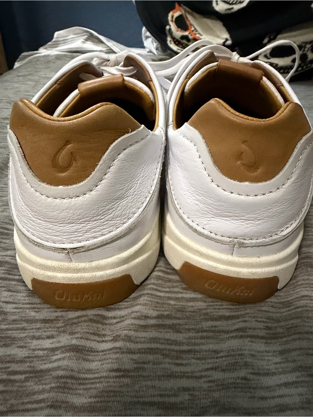 OluKai Lae’ahi Li’lli Men's White Leather Sneakers with Tan Lining - Picture 5 of 7